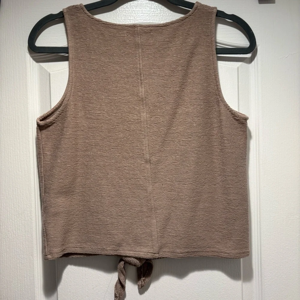 MADEWELL TEXTURE & THREAD Tan Brown Sleeveless Button Front Tie-Front Tank - Picture 3 of 9